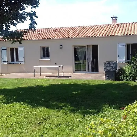 Charmante Maison Nyaraló Aigondigne